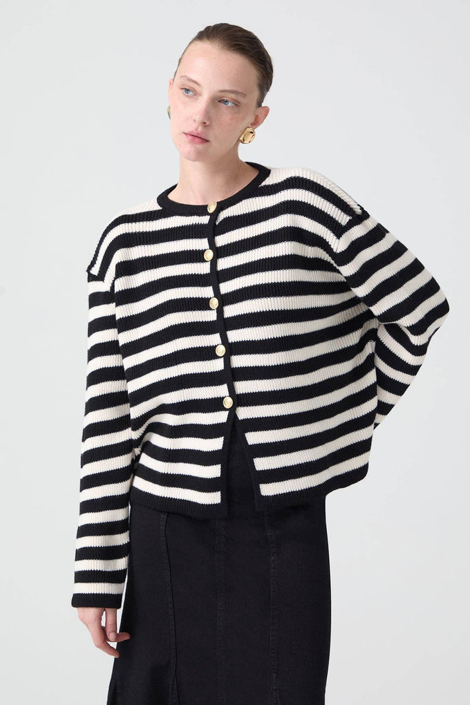 Cardigan corto a righe con bottoni dorati