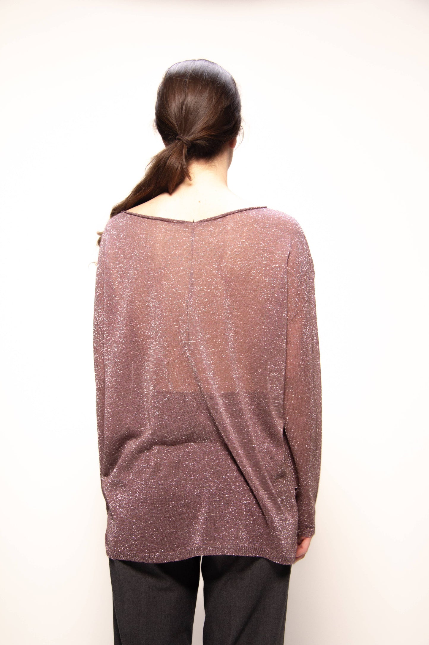 Pullover glitter con scollo a barca