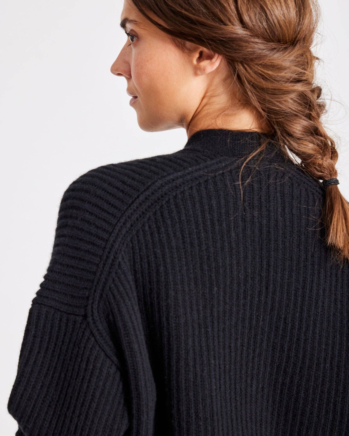 Cardigan Mette in lana d’agnello biologica nero