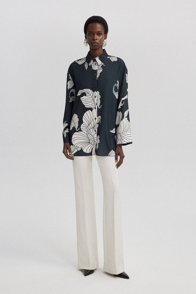 Camicia oversize in raso con stampa floreale bicolor