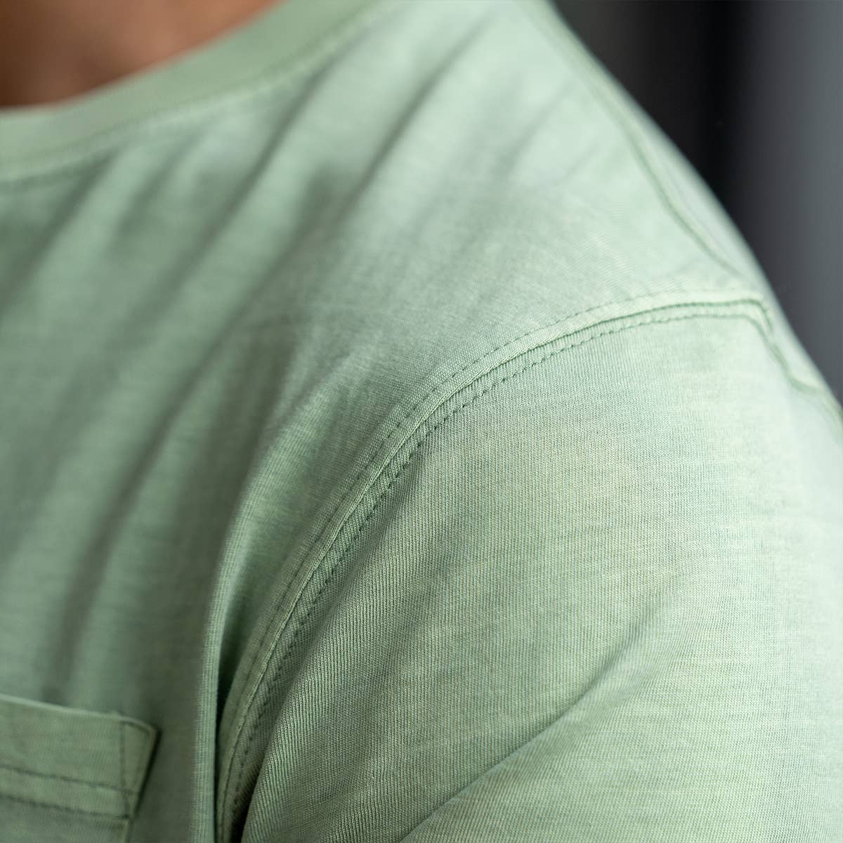 T-shirt in cotone biologico tinta capo verde chiaro