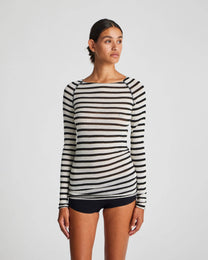 Maglia Amalie a righe marinare in lana e viscosa ecrù/nero