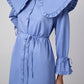 Abito camicia con maxi colletto arricciato