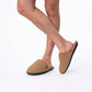 Pantofole in sherpa cammello con profili colorati