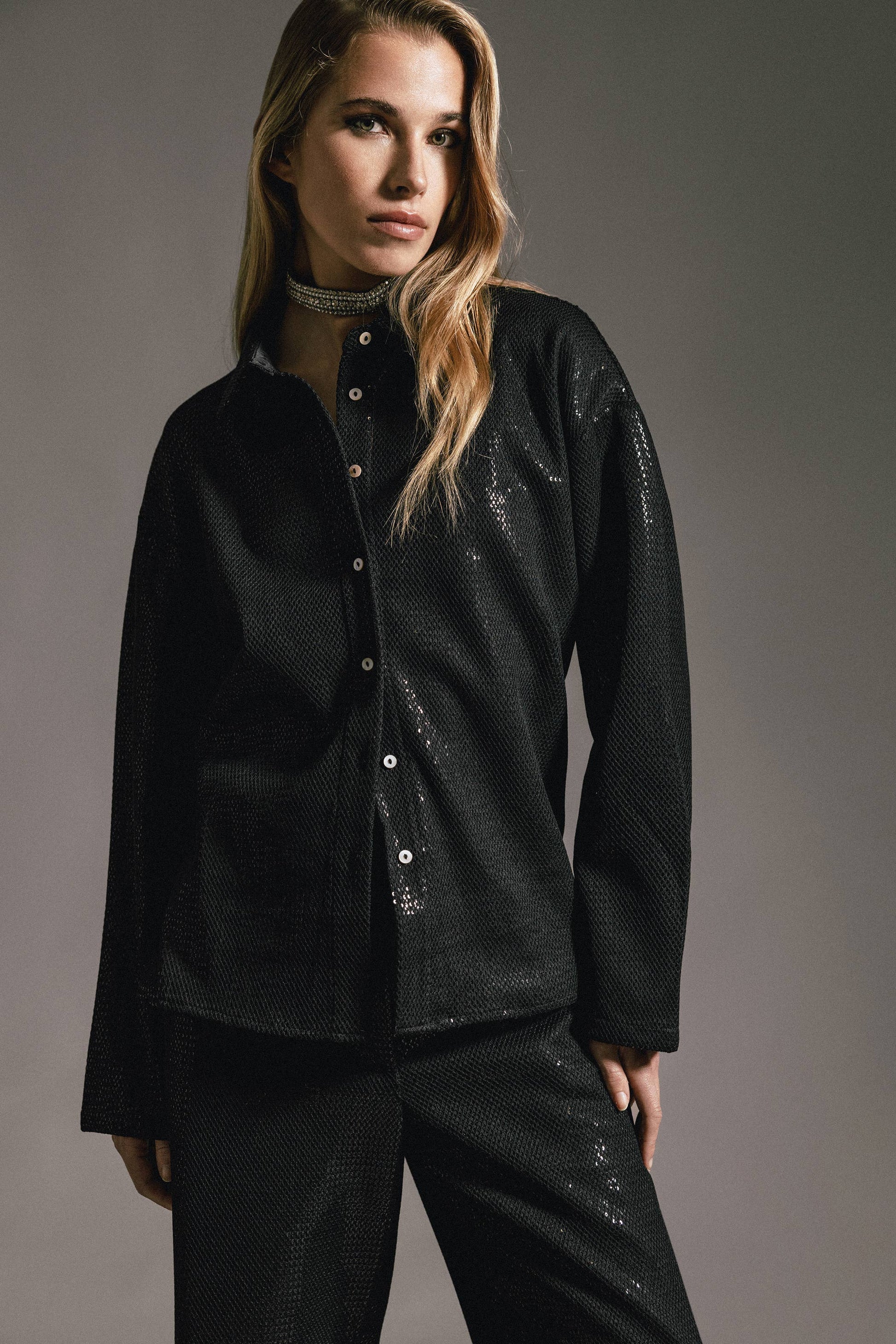 Camicia nera con paillettes