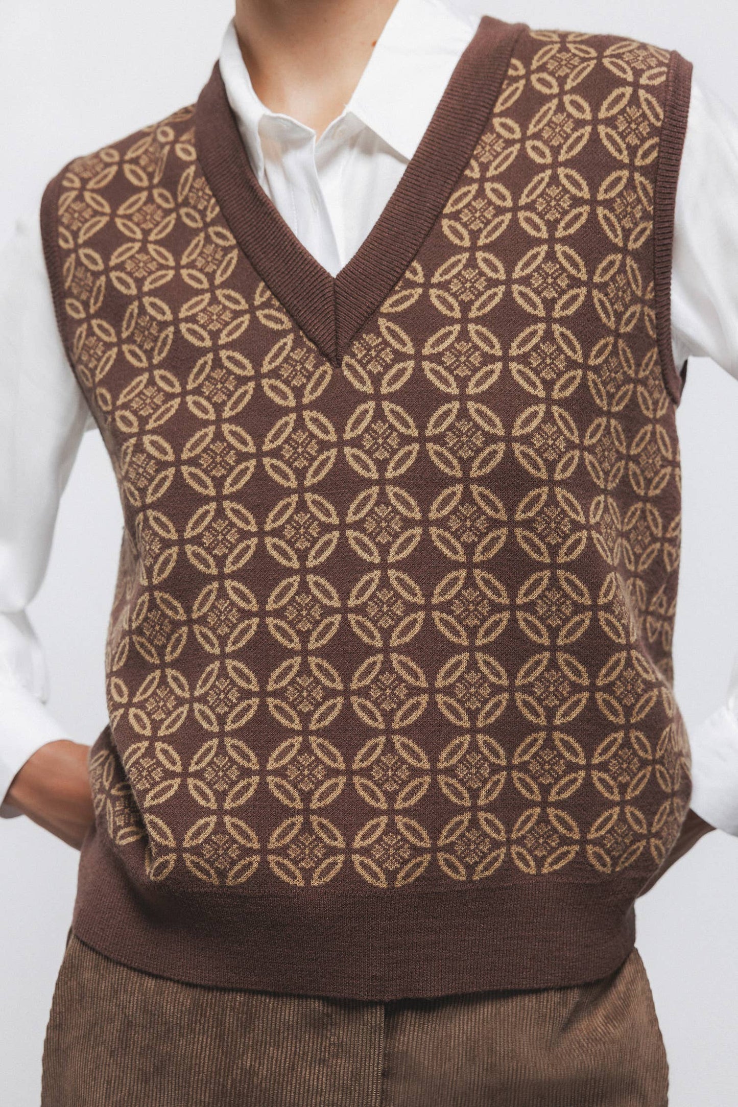 Gilet in Maglia Jacquard con Motivo Geometrico