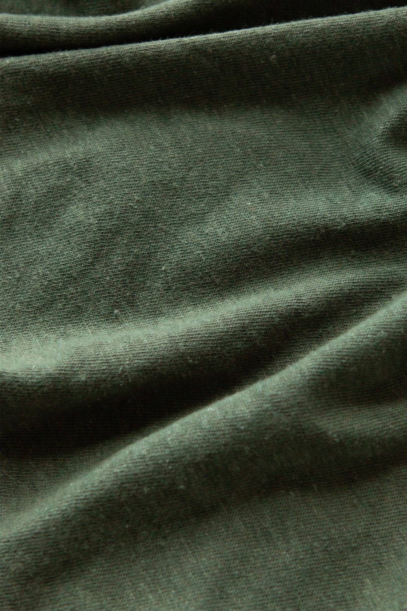 T-shirt con taschino in canapa biologica color Cipresso
