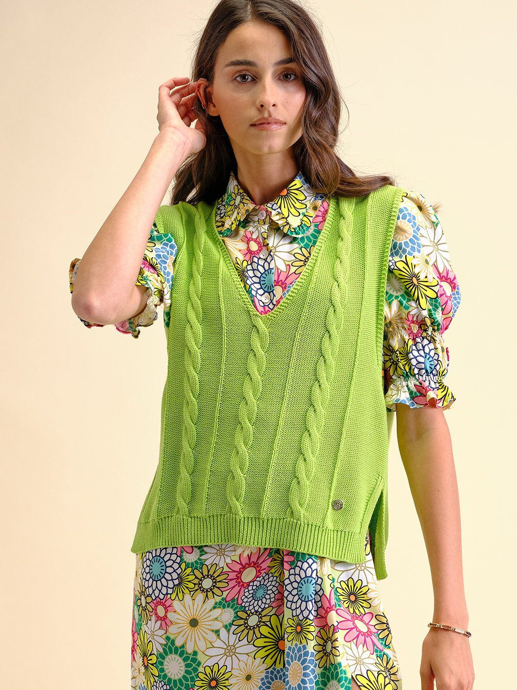 Gilet in maglia a trecce in cotone