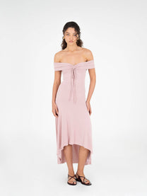 Abito lungo rosa off-shoulder elasticizzato