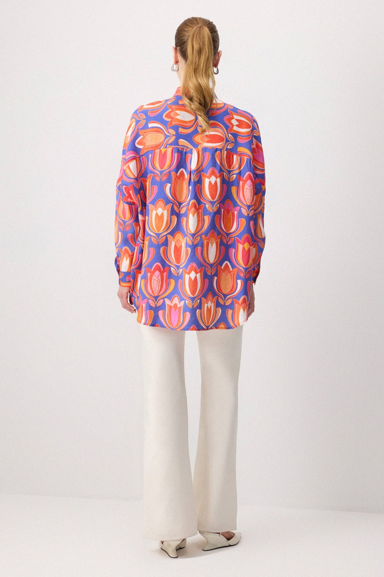 Camicia oversize in modal a motivo