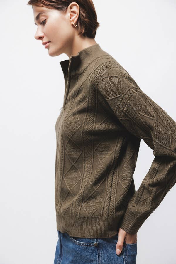 Maglione strutturato con zip al collo