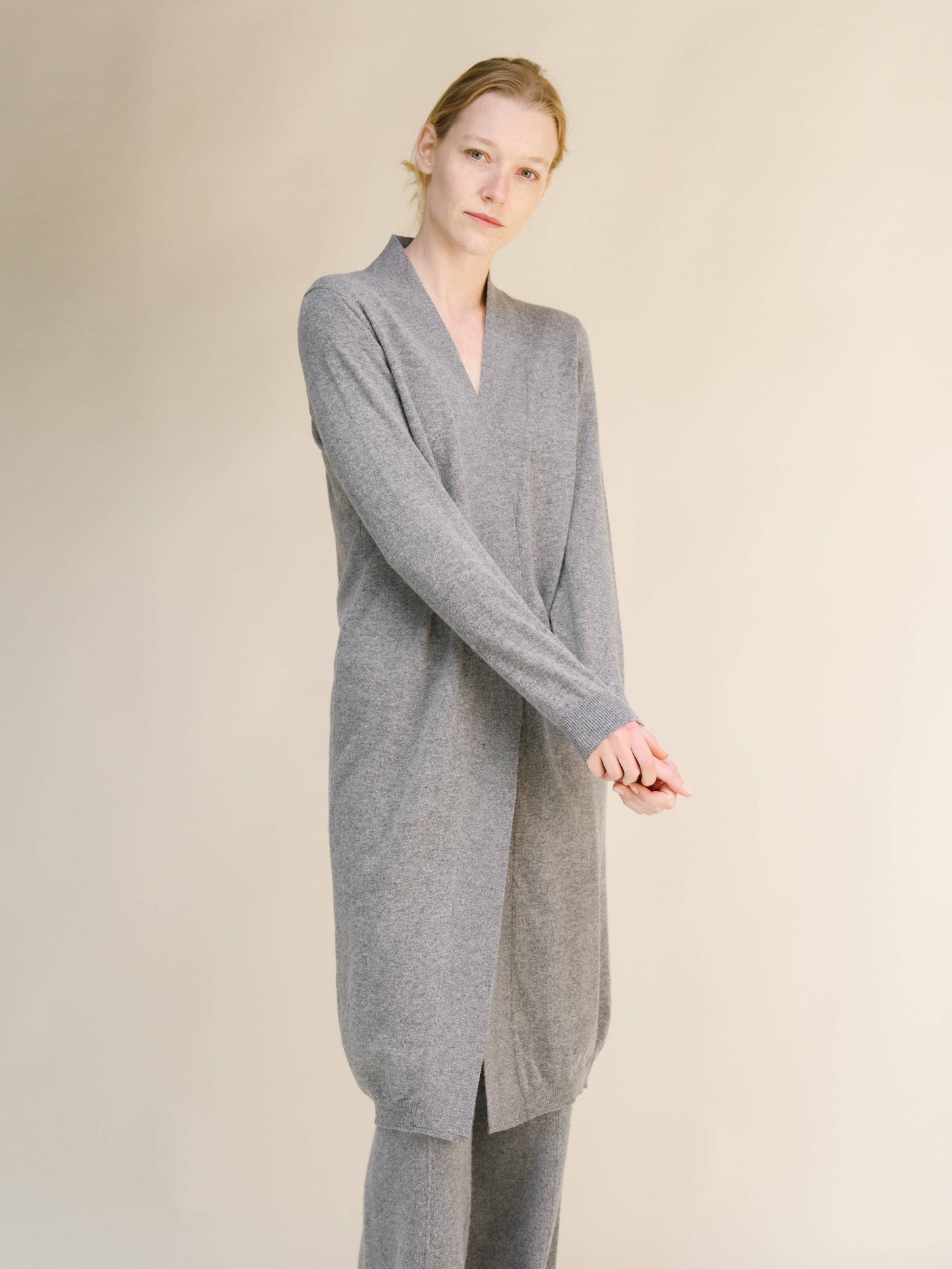 Cardigan lungo aperto in misto cashmere da donna