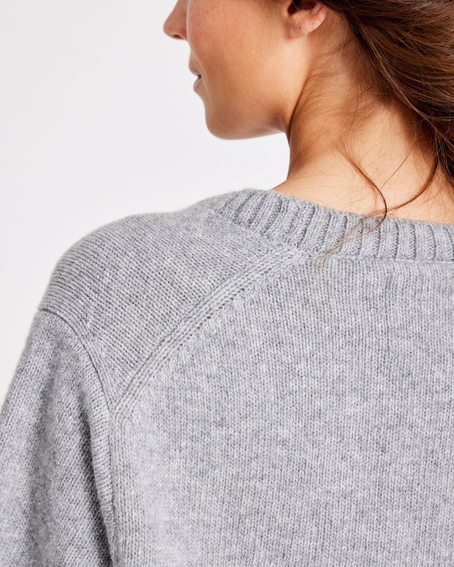 Maglione in lana d’agnello biologica a maniche corte grigio mélange
