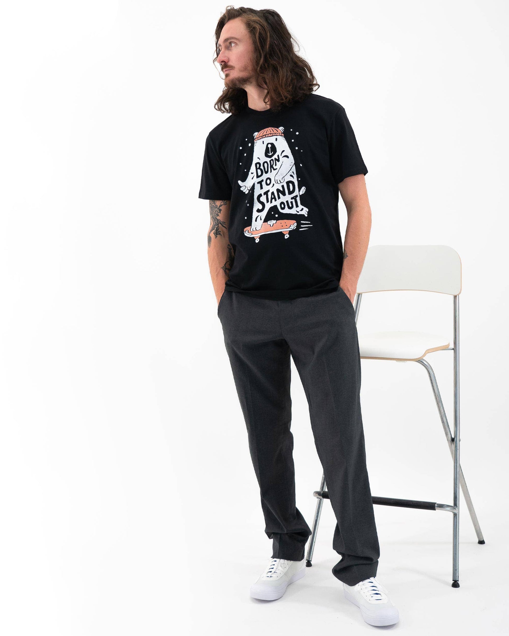 T-shirt unisex Born To Stand Out con grafica skateboard