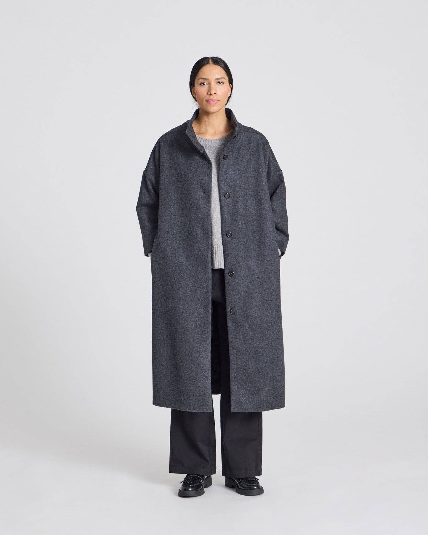 Cappotto lungo oversize Nete in lana riciclata grigio scuro mélange