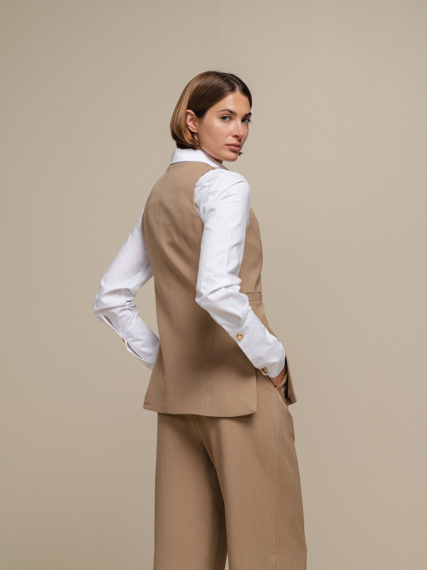 Gilet sartoriale donna smanicato con scollo a V