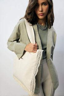 Borsa tote in tela con bordo in pizzo chic