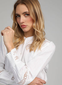 Camicia bianca con inserti in pizzo