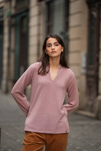 Maglia rosa con scollo a V