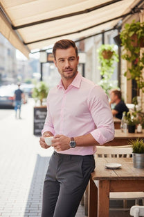 Camicia rosa comfort fit con collo francese