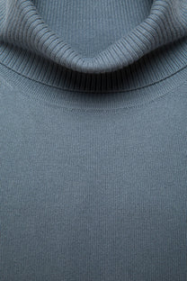 Maglione dolcevita in maglia rasata