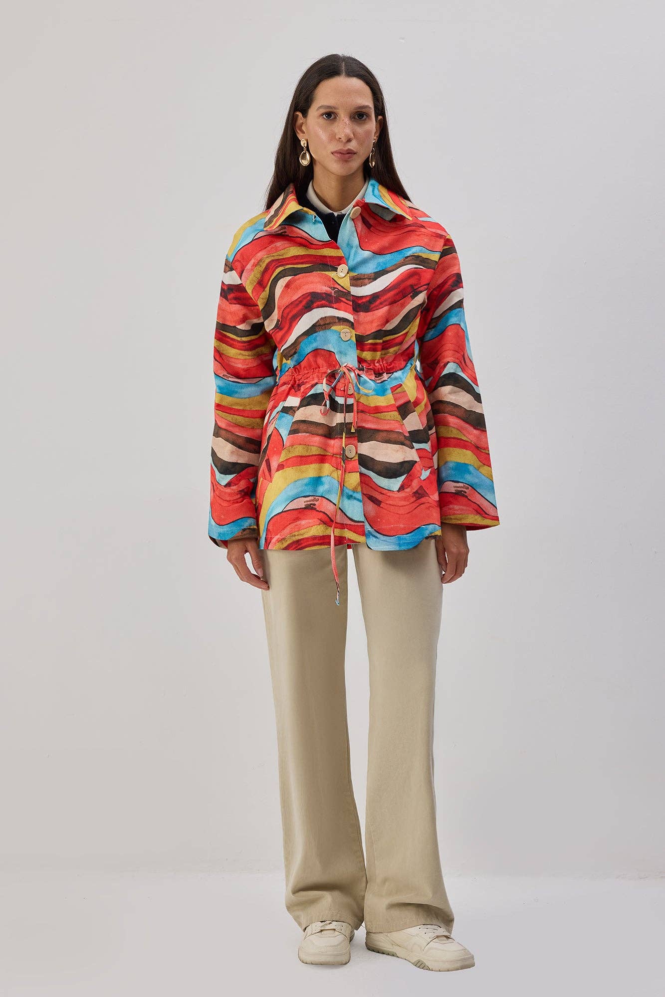 Cappotto corto con fantasia astratta