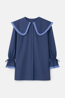 Camicia blu navy con maxi colletto a contrasto e volant