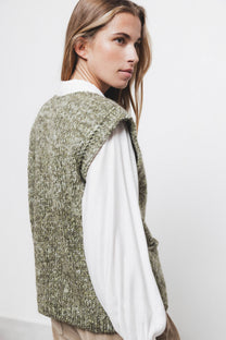 Gilet in maglia con bottoni a contrasto