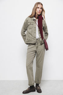 Pantaloni aderenti in cotone a cinque tasche
