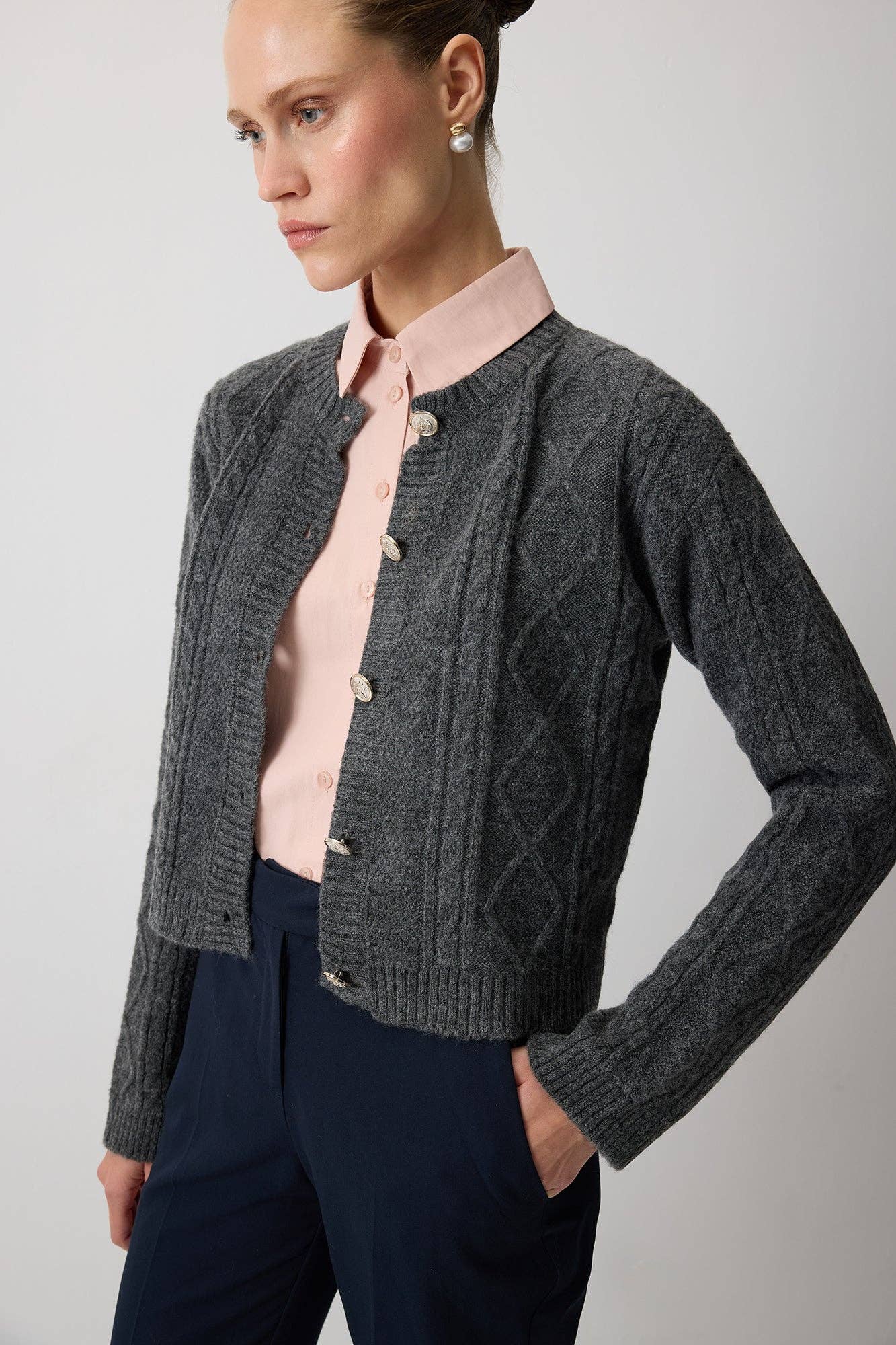 Cardigan in maglia a trecce antracite