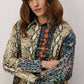 Camicia in popeline fantasia con polsini ampi