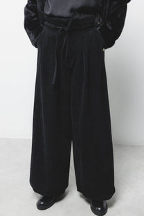 Pantaloni palazzo a vita alta con pieghe