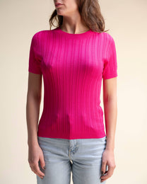 Maglia a maniche corte in misto viscosa con trecce 3D