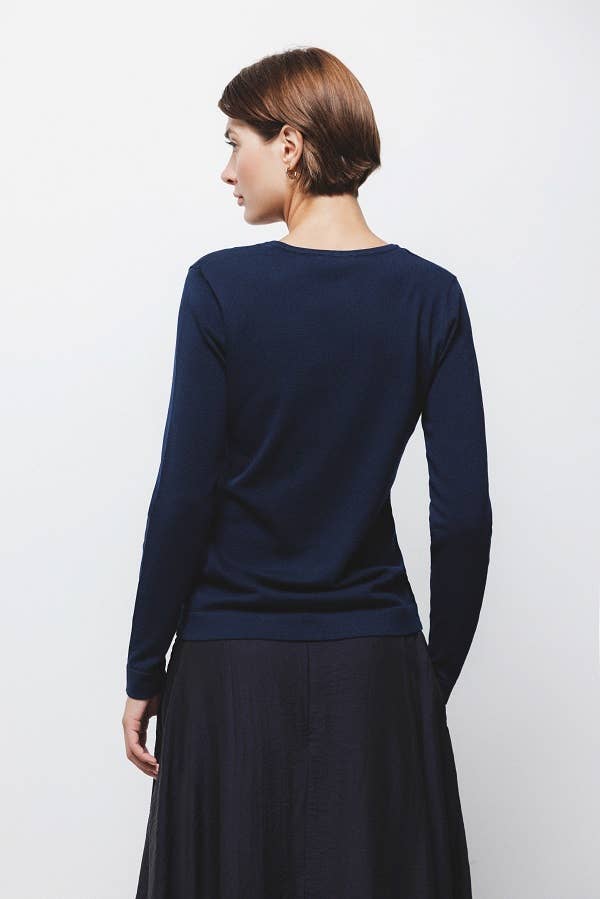 Maglione in maglia liscia con scollo a V