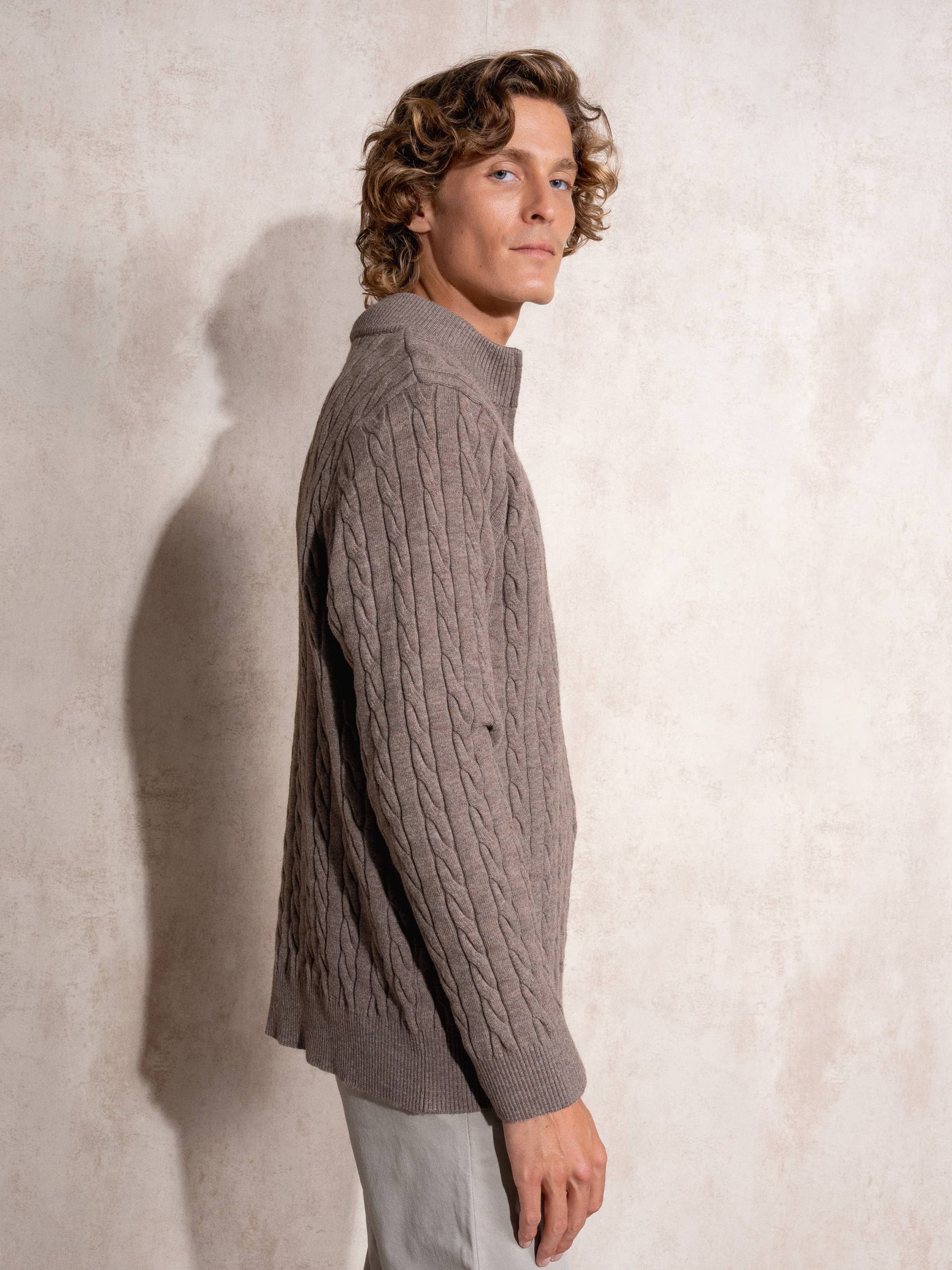 Maglione uomo a trecce con mezza zip