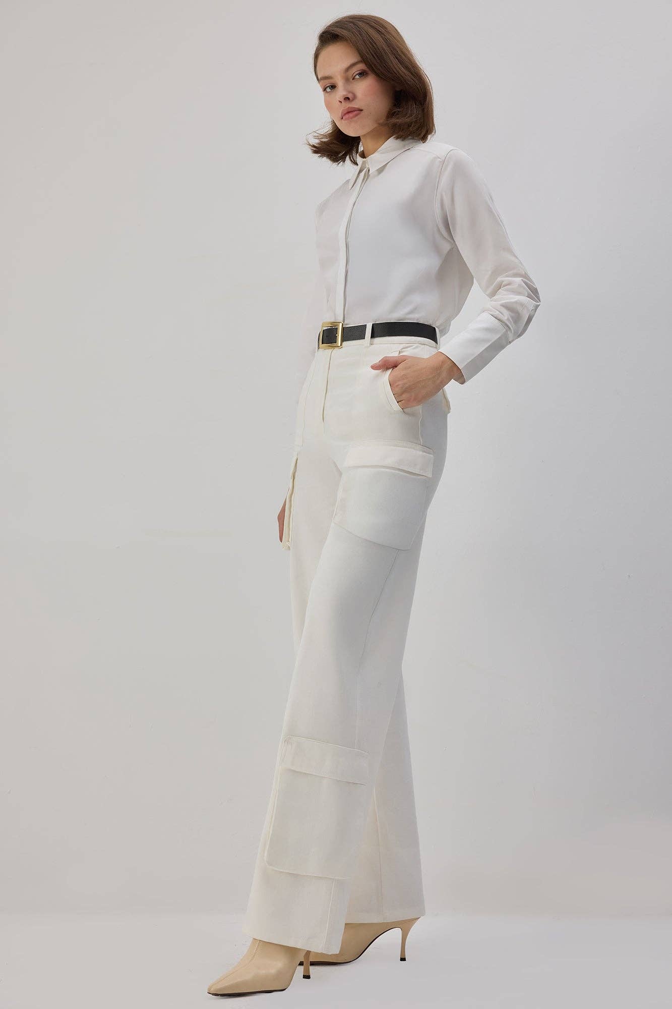 Pantaloni cargo in gabardine di cotone ecrù