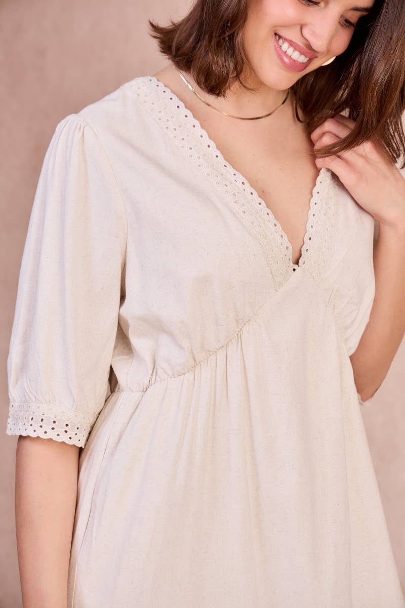 Abito midi con scollo a V e bordi in pizzo
