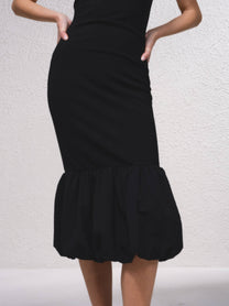 Abito midi aderente con spalline sottili