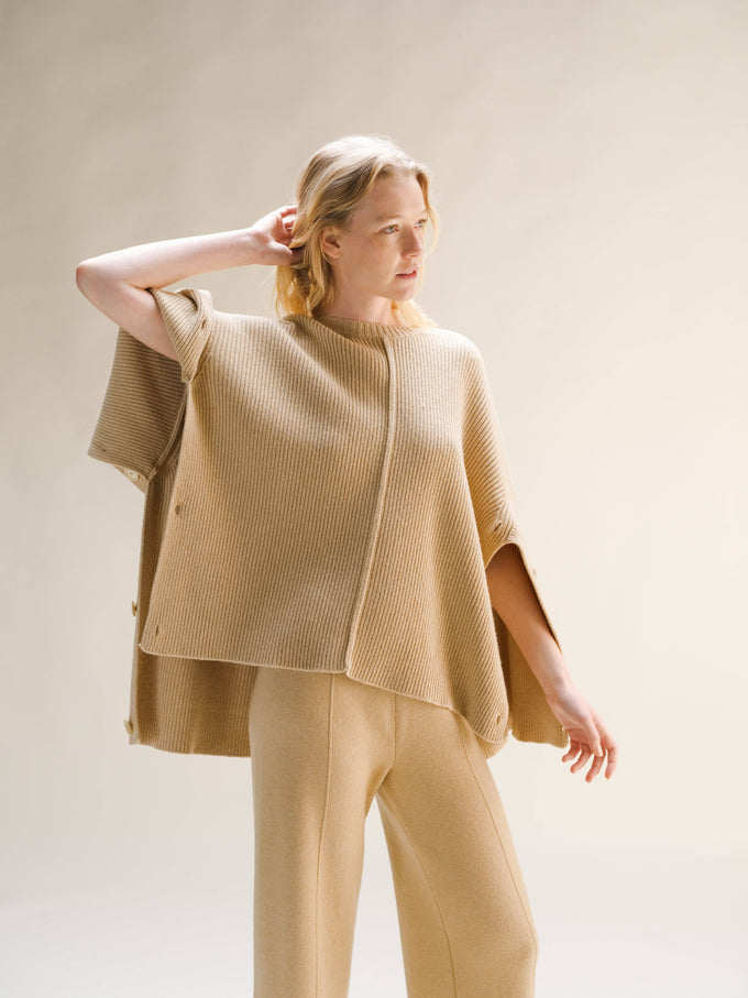 Maglione mantella oversize in misto cashmere