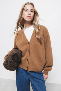 Cardigan in lana a maglia rasata con scollo a V
