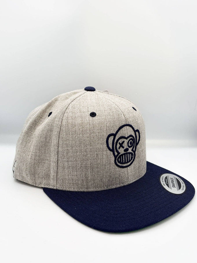 Cappellino snapback bicolore con ricamo
