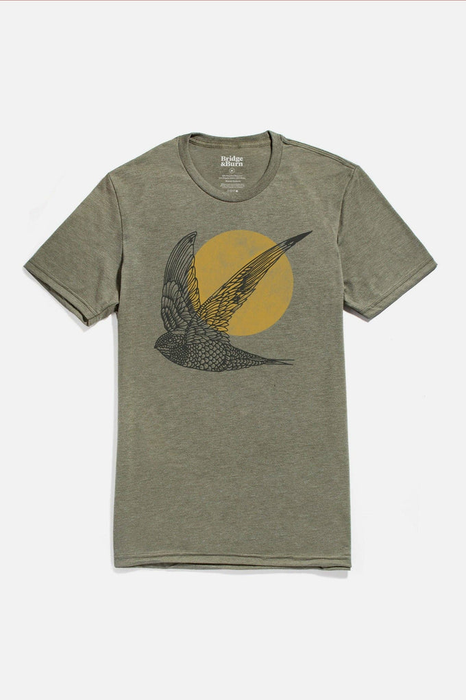 T-shirt uomo leggera con stampa rondine oliva