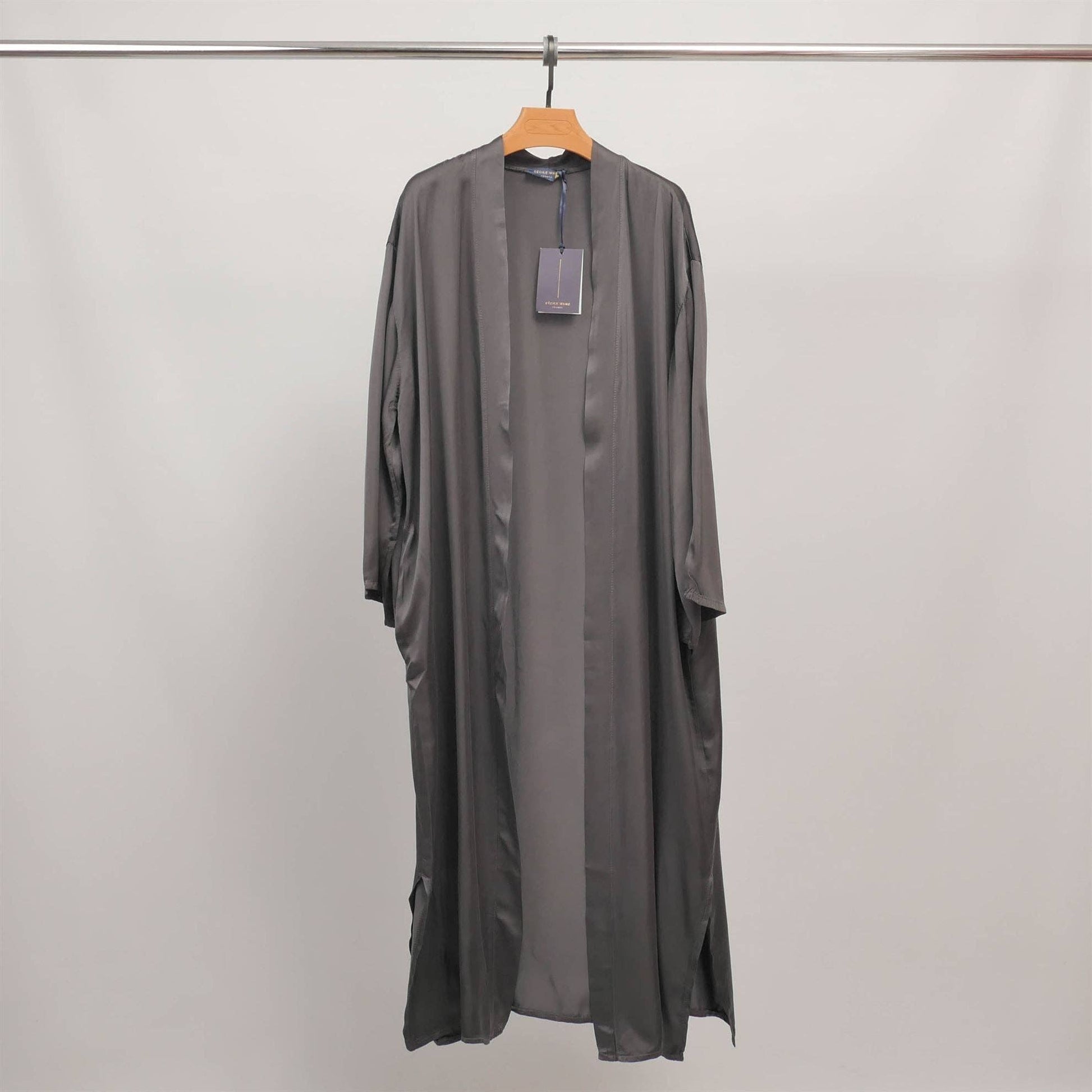 Kimono lungo fluido in raso