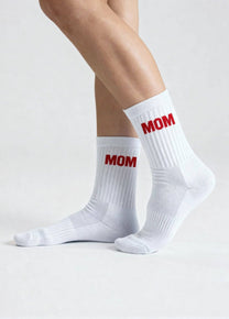 Calzini "MOM" bianchi con scritta rossa
