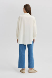 Camicia oversize beige con dettaglio manica