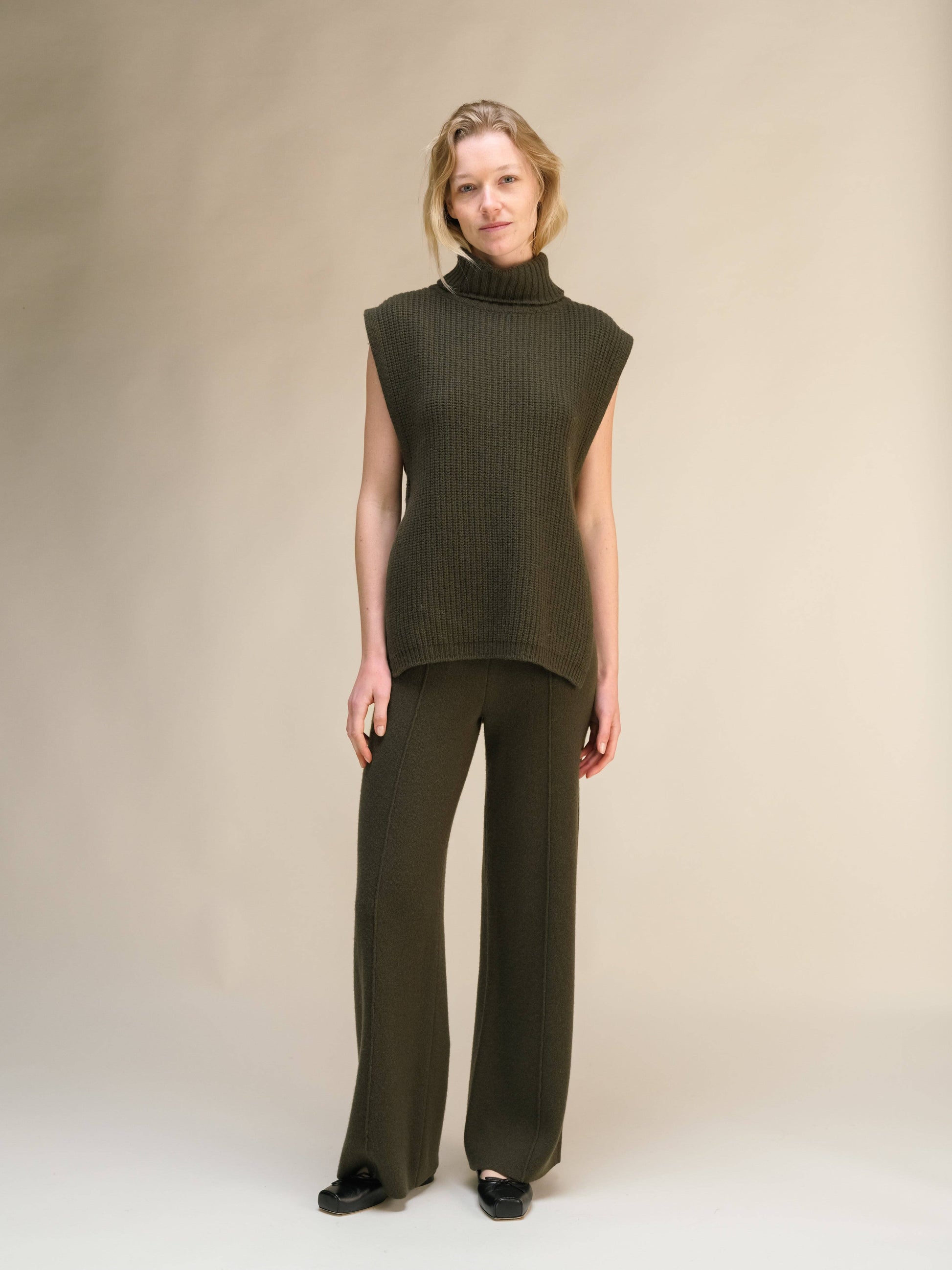Pantaloni a gamba larga in misto cashmere tinta unita