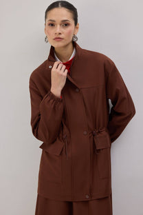 Giacca con zip e collo dritto