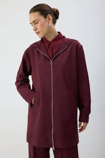 Giacca con cappuccio e zip lunga