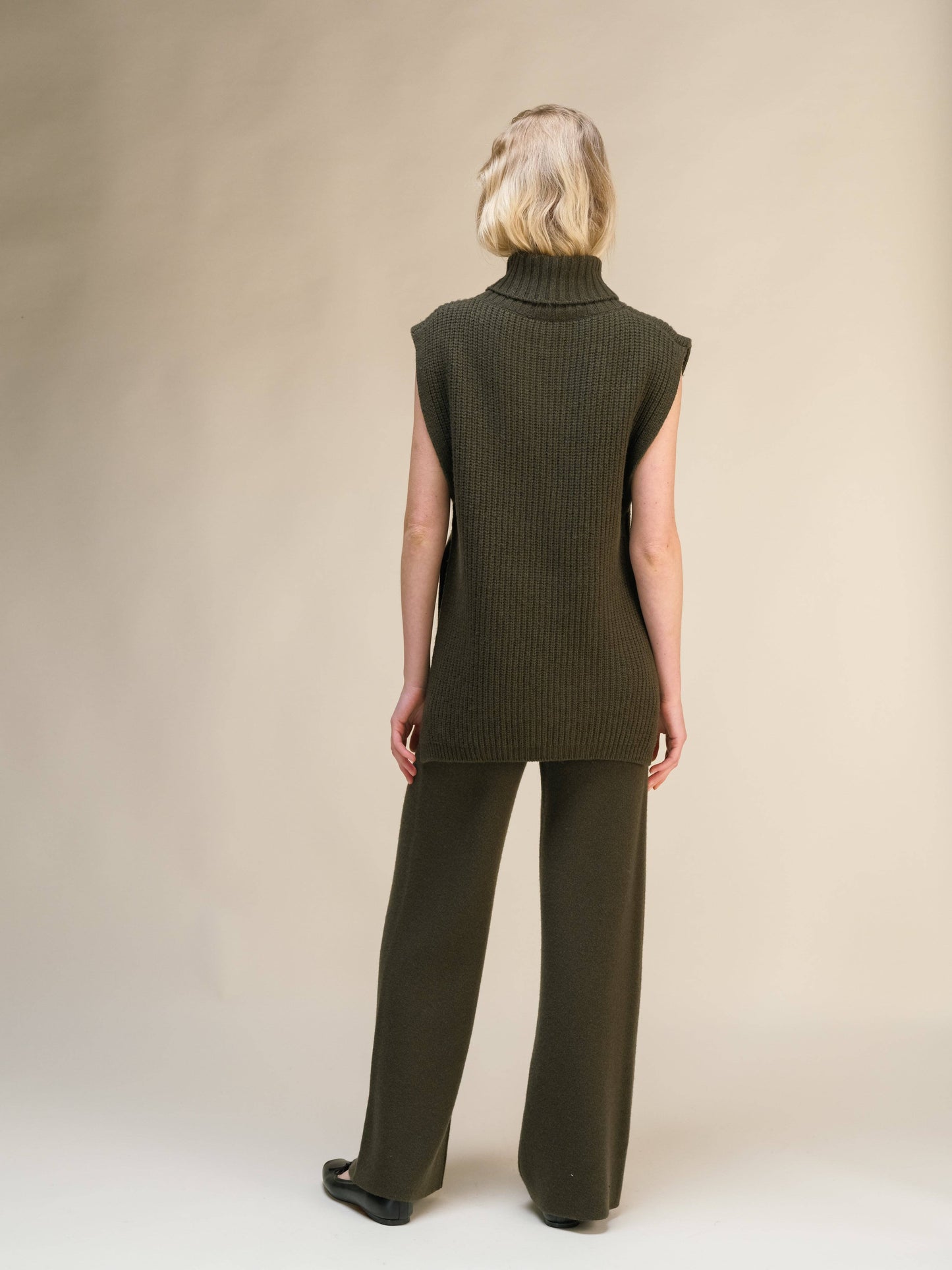 Pantaloni a gamba larga in misto cashmere tinta unita