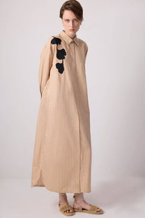 Abito camicia maxi a righe con ricamo floreale